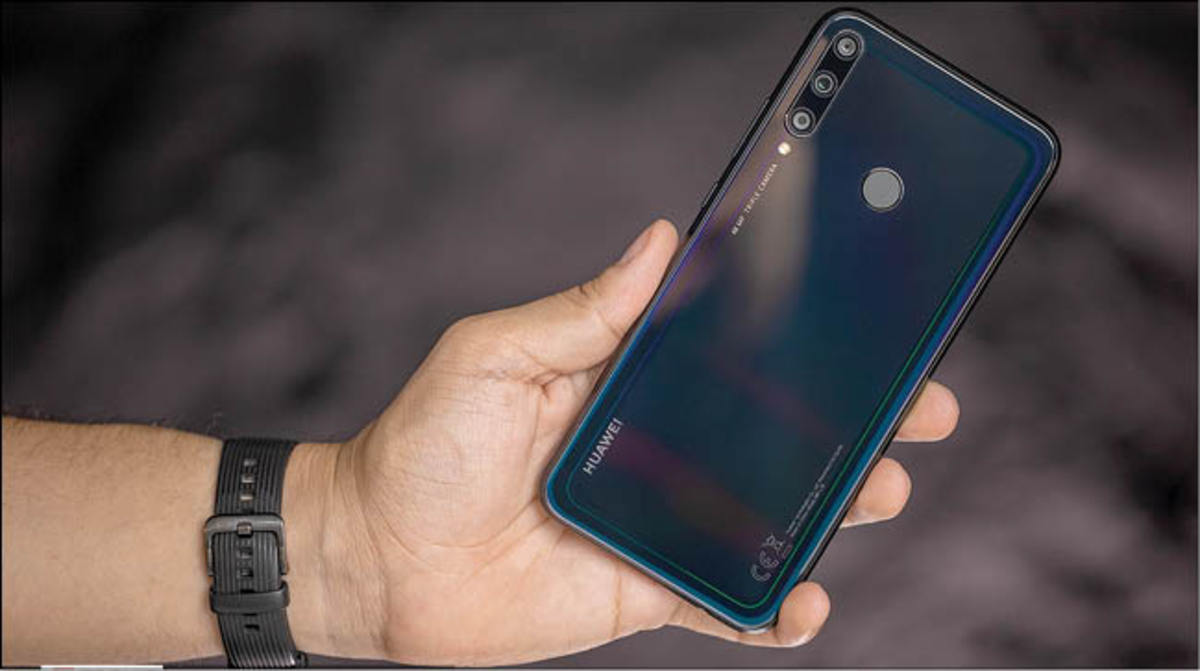 یک ادعای عجیب علیه هواوی