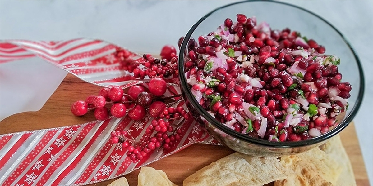 طرز تهیه سالادی متفاوت با لوبیا قرمز و انار