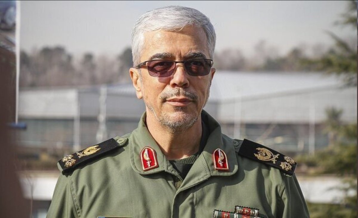سرلشکر باقری: در جنگ تحمیلی سلاح‌های روز و در حال پژوهش دنیا بر روی ما تست و تولید شد