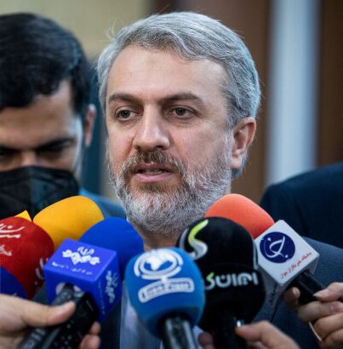 یکی از خودروساز‌ها به زودی واگذار می‌شود