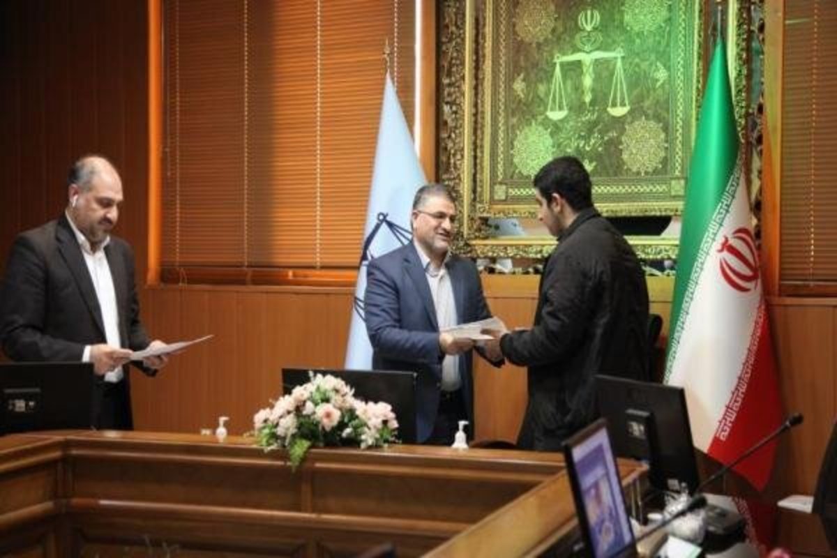 مسجدی آرانی: هیچ کسی نمی‌تواند به ایران نگاه چپ کند