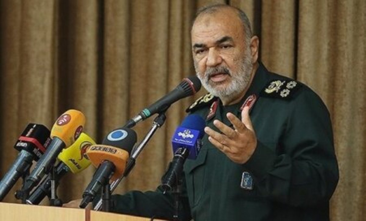 سرلشکر سلامی: بدون جهانی شدن نمی‌توانیم در مقابل یک جهان قدرت بایستیم