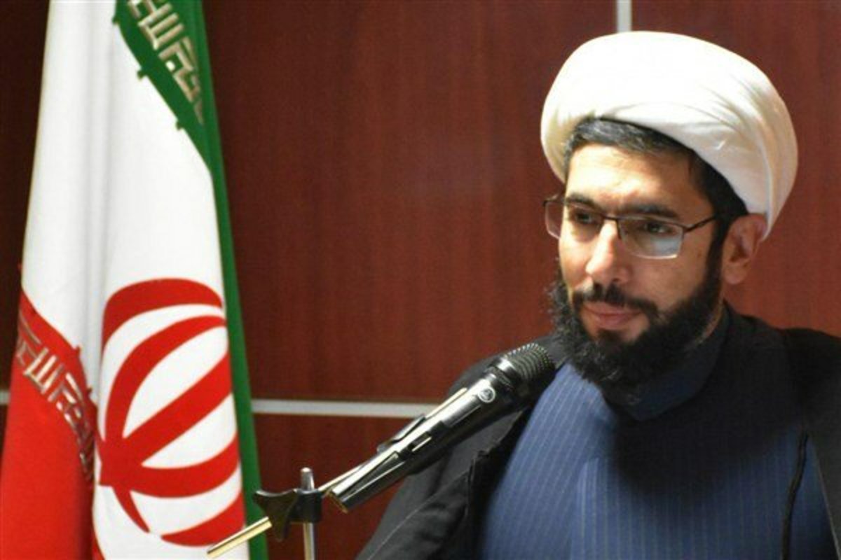 کشور‌های استعمارگر در تلاش برای به غارت بردن مغز‌ها و استعداد‌ها هستند
