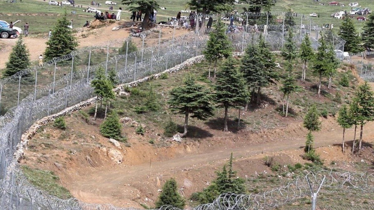 بسته‌ماندن بندر دند پتان به تاجران افغانستانی زیان می‌رساند