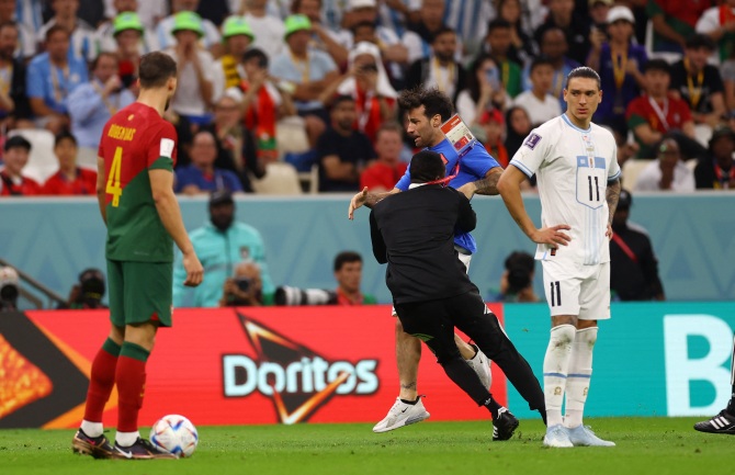 ماریو فری، اولین جیمی جامپ بازی‌های جام جهانی ۲۰۲۲ گرد و خاک به پا کرد