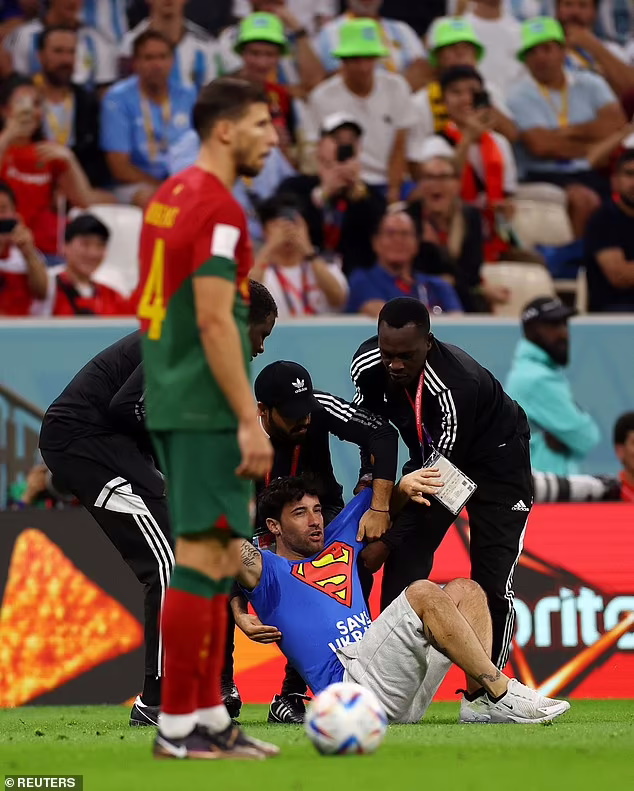 ماریو فری، اولین جیمی جامپ بازی‌های جام جهانی ۲۰۲۲ گرد و خاک به پا کرد