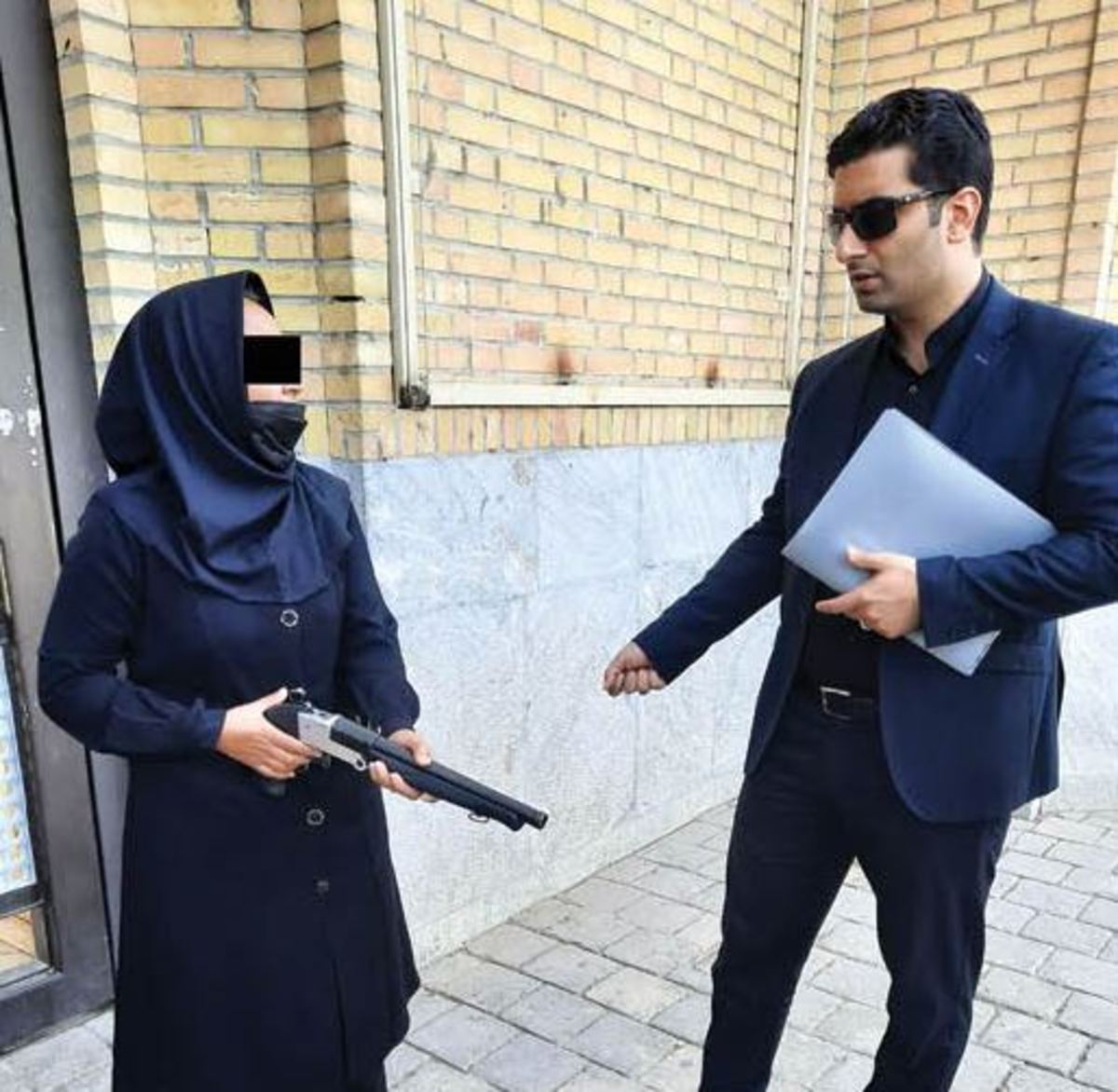 انتقام کینه جویانه و  شلیک در آرامستان!