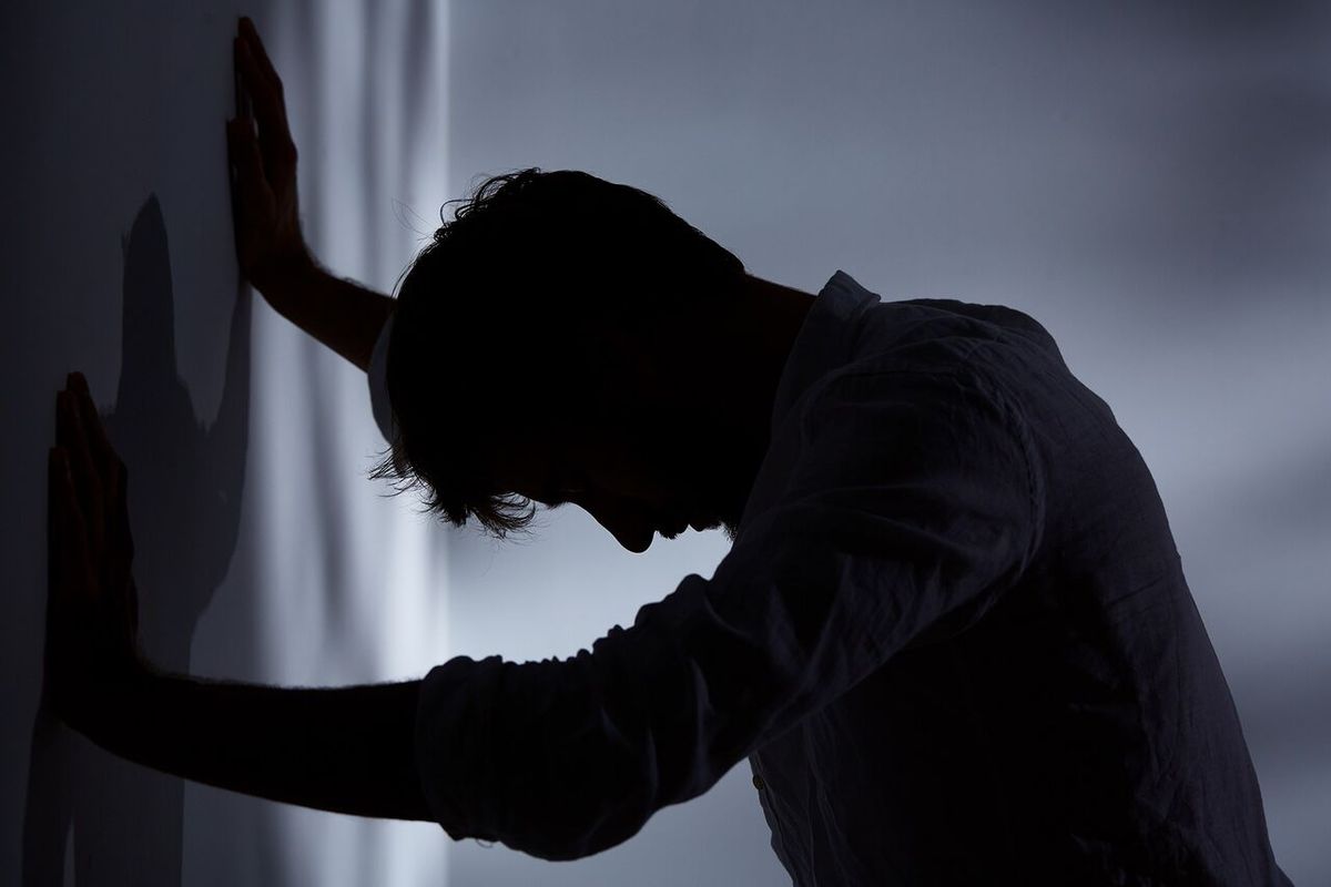 ۶ نشانه که به شما میگوید افسردگی دارید