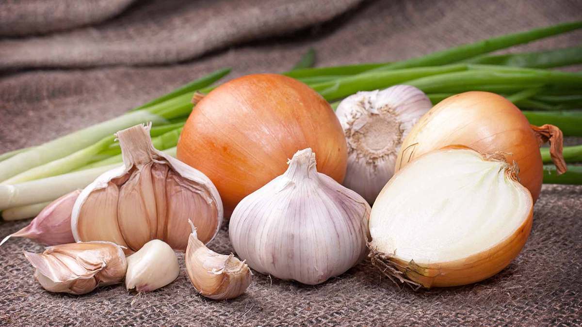 رهایی از سرطان پستان با خوردن زیاد سیر و پیاز