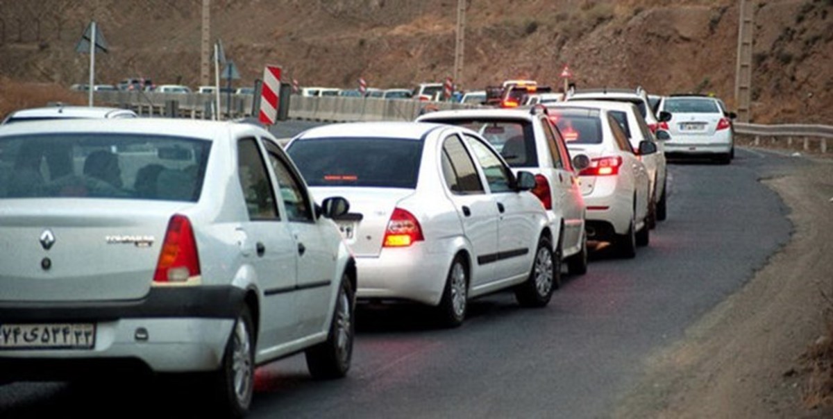 بارش برف و باران در جاده‌های ۱۵ استان‌/ ترافیک در چالوس و آزاد راه تهران ـ شمال