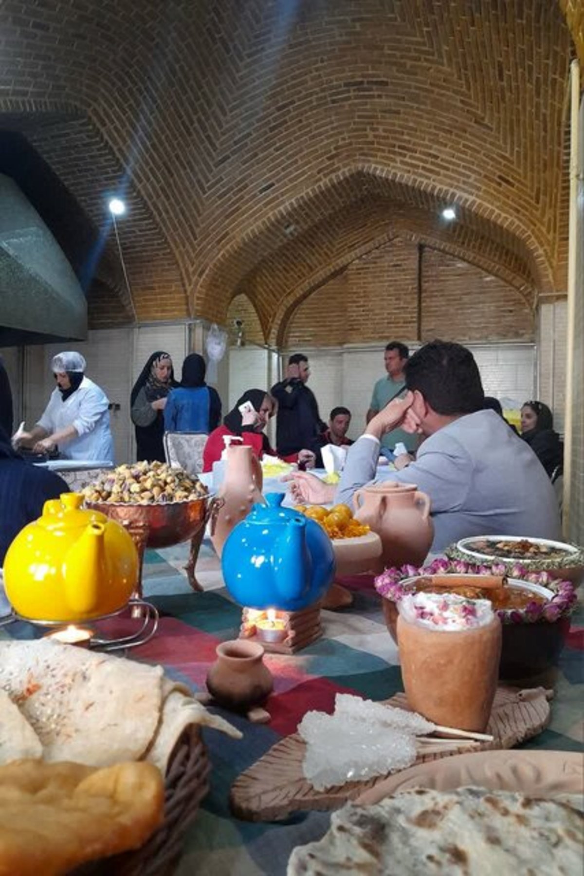 ارائه غذا‌های محلی کردستان در ماه مبارک رمضان به گردشگران نوروزی