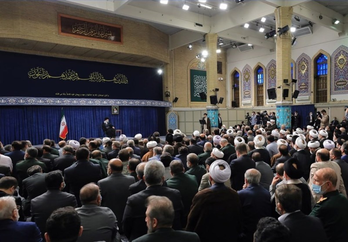 مسئولان و کارگزاران نظام با رهبر انقلاب دیدار کردند
