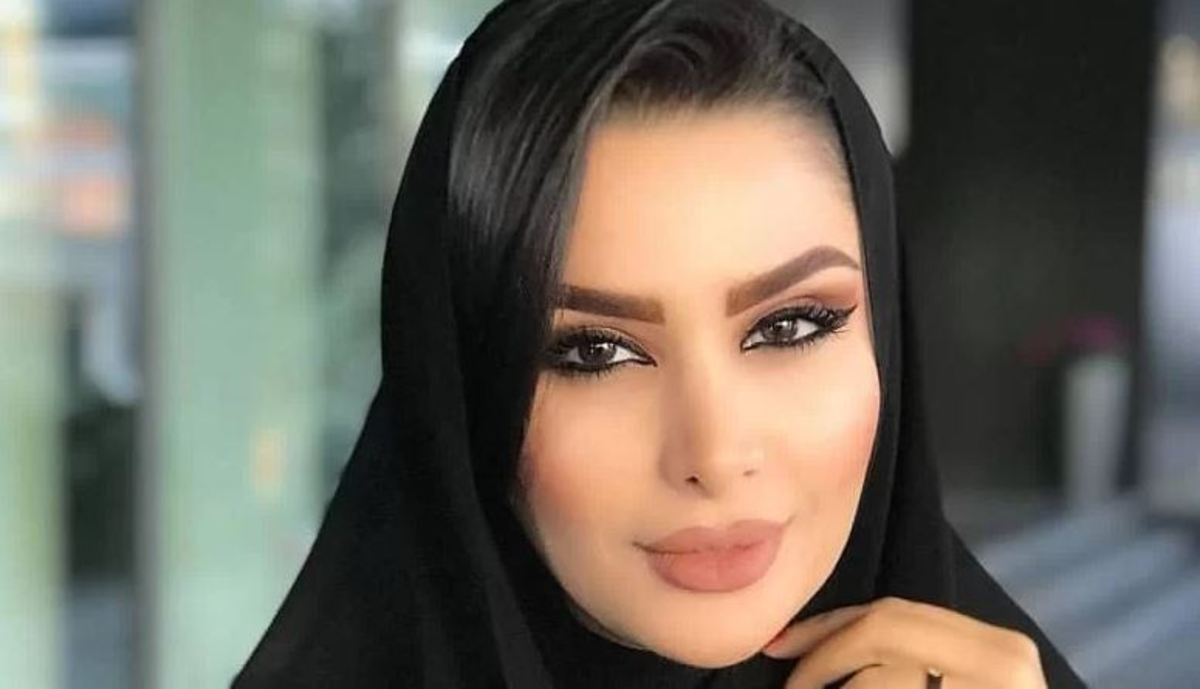 پسر شیطون دنیا جهانبخت در حال کمک به مادرش در پیتزا پختن + عکس