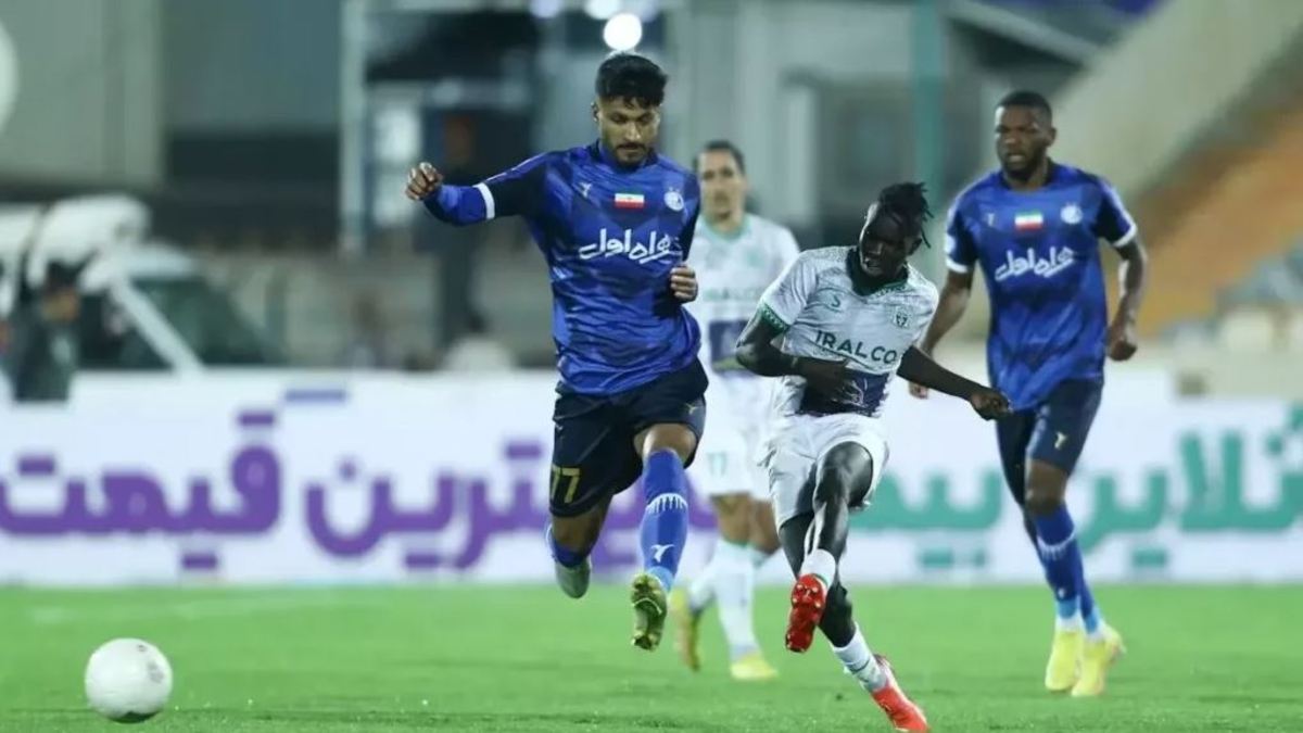 رویارویی آلومینیوم با استقلال با نفرات کامل