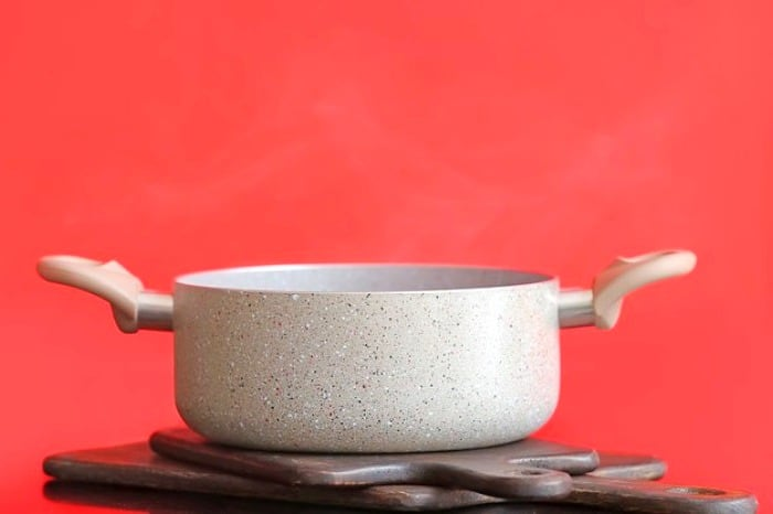 نکات قابل توجه در مورد استفاده از ظروف تفلون نکات قابل توجه در مورد استفاده از ظروف تفلون