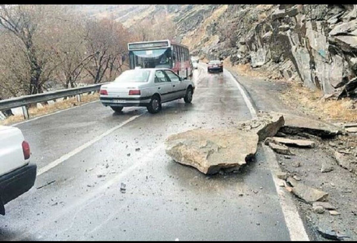 ریزش کوه سریالی محور کندوان؛ ۱۰ مورد طی هفته جاری