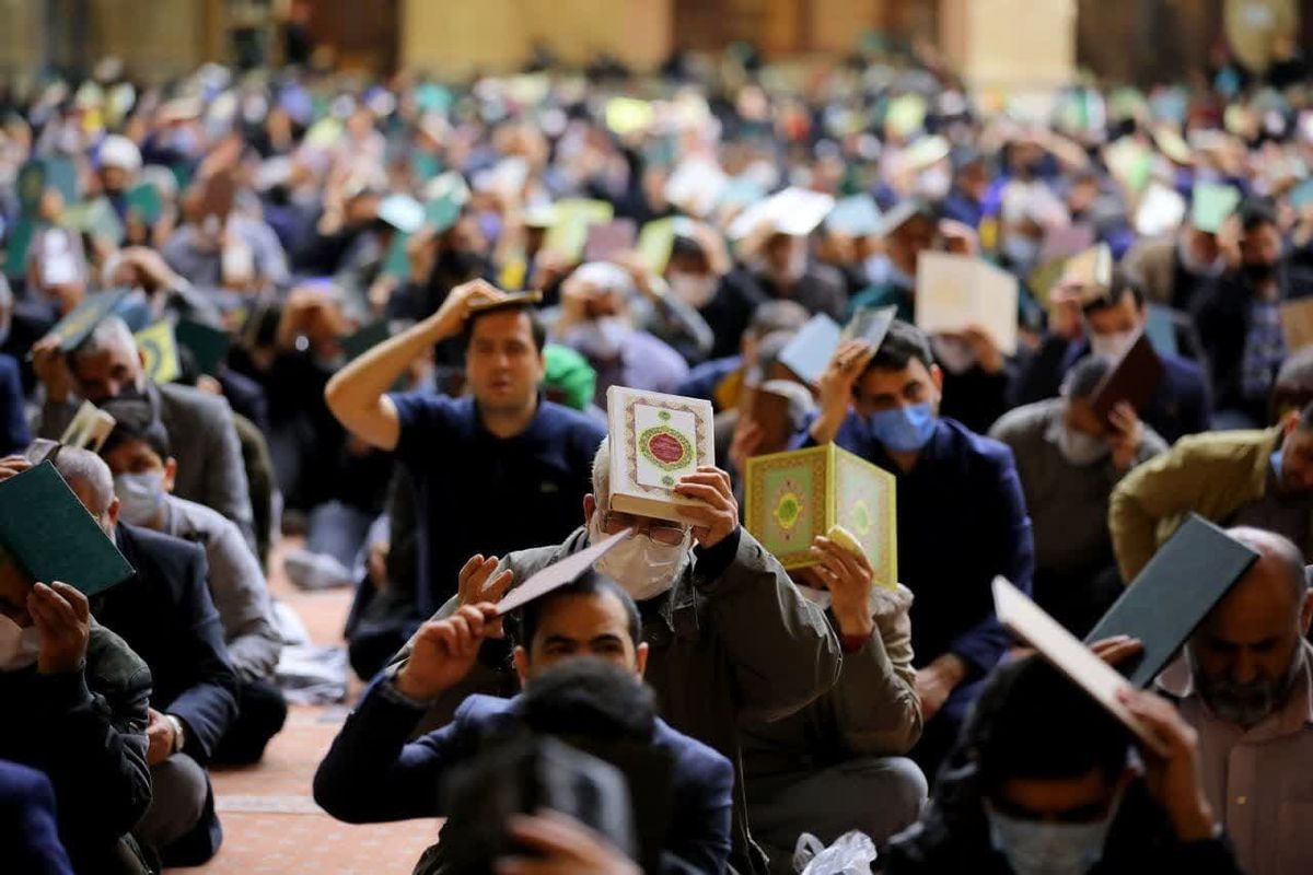 نخستین شب قدر با نوای الهی العفو مومنان در حرم مطهر حضرت امام خمینی (ره) همراه بود