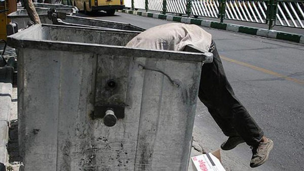 ۱۰ کامیون زباله در یک خانه ویلایی زوج میلیاردر!