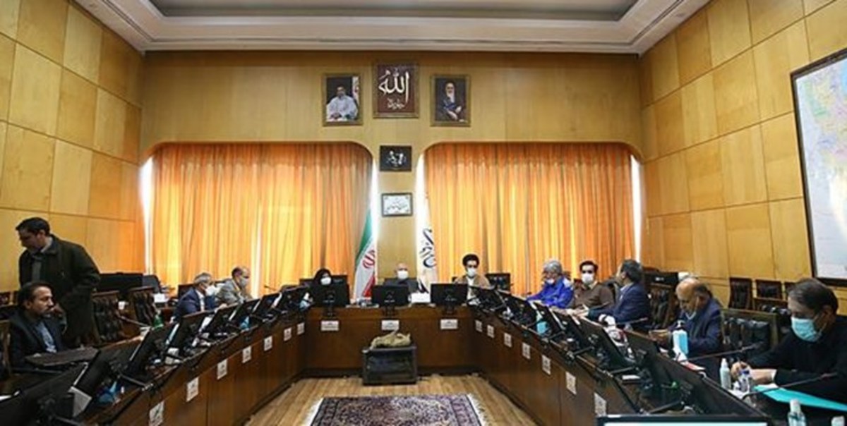 عملکرد حوزه صنعت و معدن در سال ۱۴۰۱ با حضور فاطمی امین در کمیسیون صنایع مجلس بررسی شد