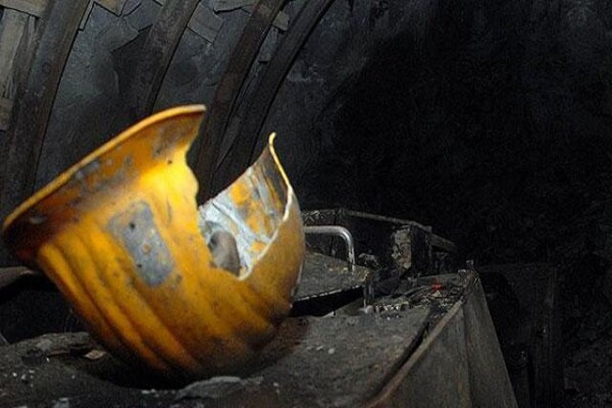 مرگ یک کارگر معدن به دلیل سقوط در دره ۳۰ متری بهاباد