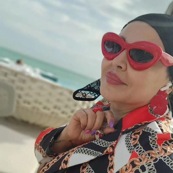 عکس/ تیپ جدید بهاره رهنما با عینکی عجیب غریب