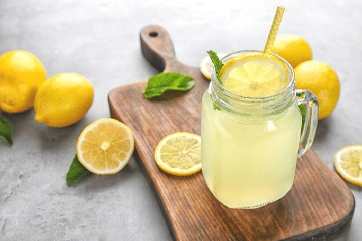 چگونه از آب لیموترش برای درمان رفلاکس معده استفاده کنیم؟