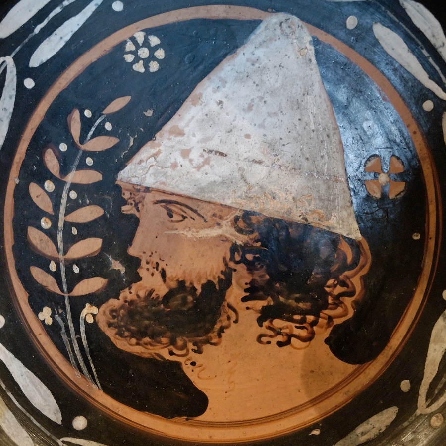 تفاوت جالب کلاه‌ها در یونان باستان