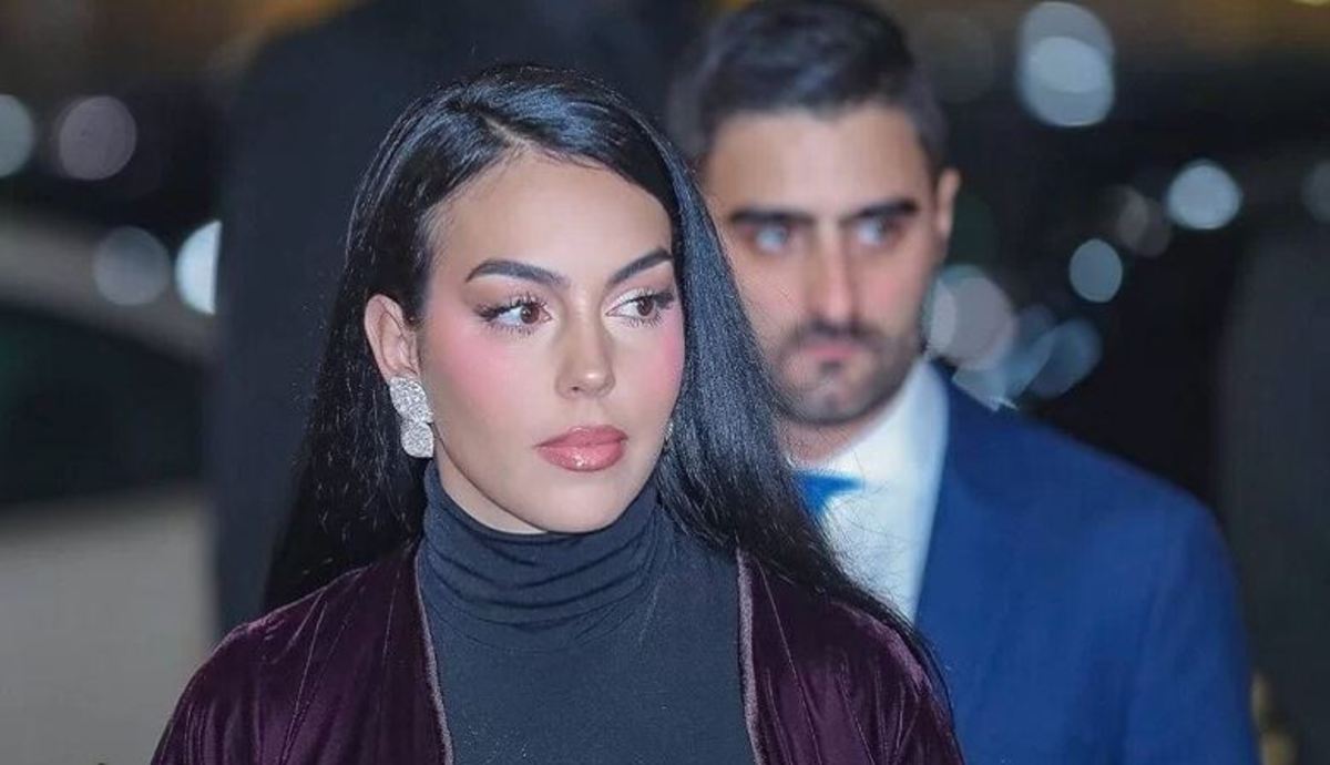 نامزد رونالد بار دیگر کیف‌های لوکسش را به رخ کشید + عکس