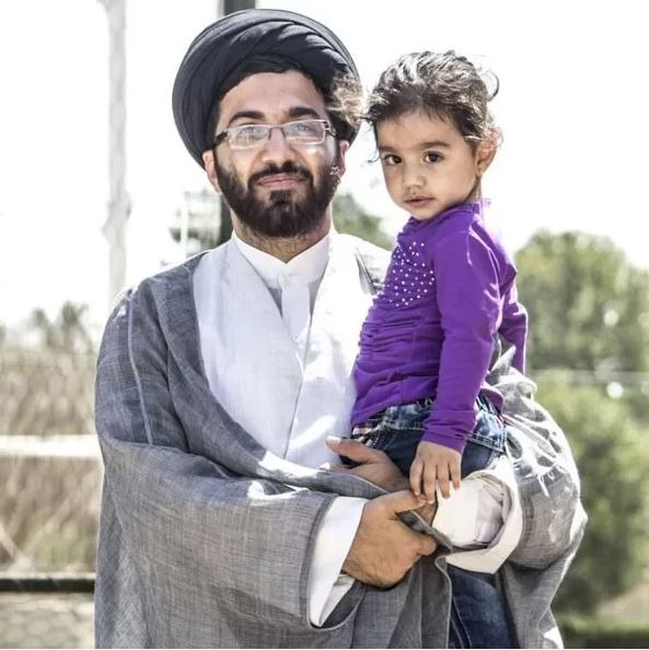 عکس غیرقابل باور این “پسر کوچولو معروف حافظ کل قرآن” با دخترش/ عکس