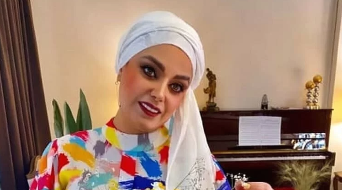 ظاهر تمام آبی خانم مجری مشهور را ببینید! + عکس