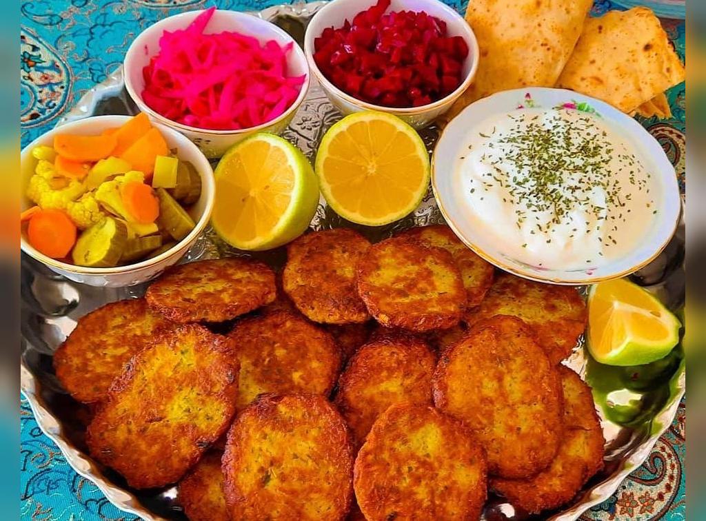 دستور تهیه کوکو سیب زمینی ساده و خوشمزه با طعمی متفاوت برای شام
