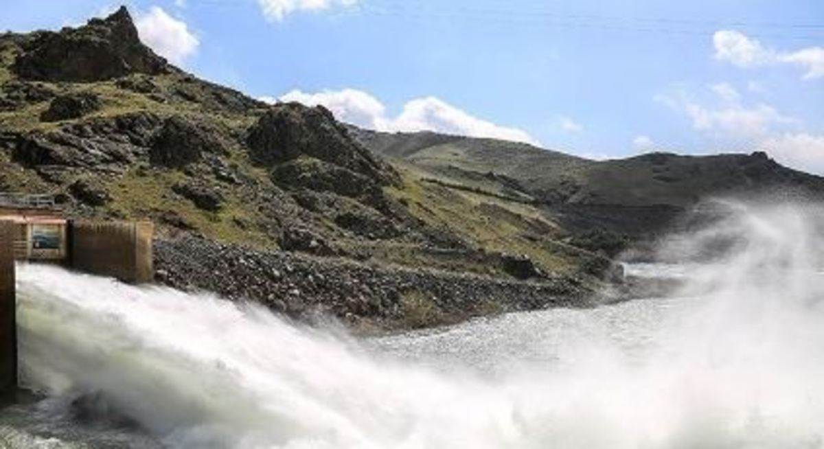 اخطار تخلیه آب منطقه‌ای به متصرفان اطراف سد چراغ ویس/ آبگیری نهایی سد به زودی آغاز می‌شود