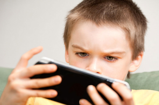 باید و نباید های استفاده از تلفن همراه برای کودکان