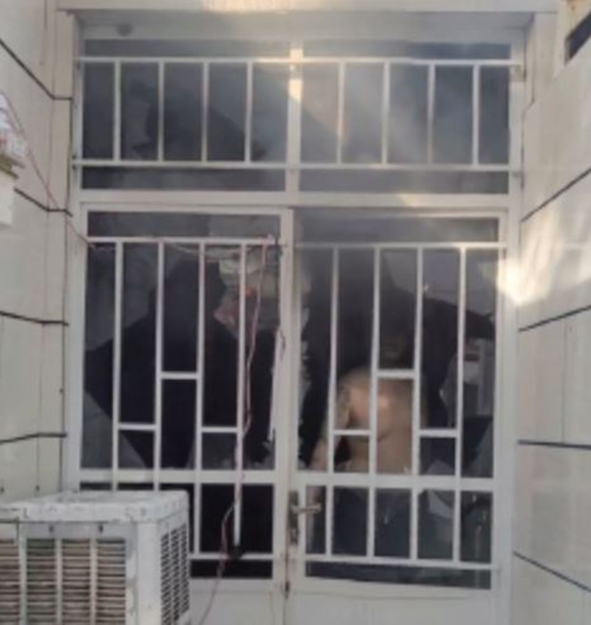 آتش نشانی پلیس درآتش سوزی عمدی!
