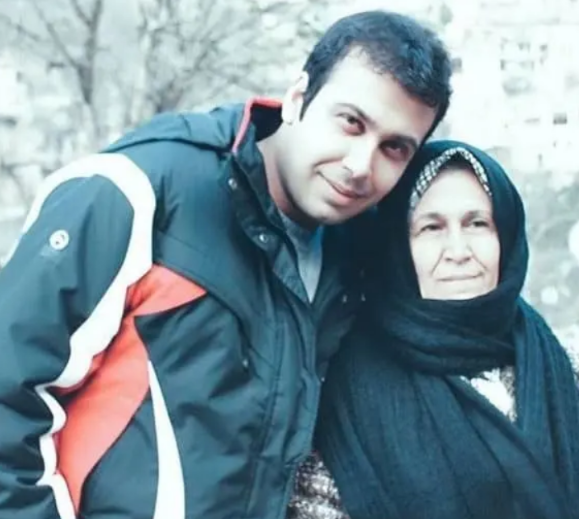 محسن چاوشی عکس مادرش را منتشر کرد!