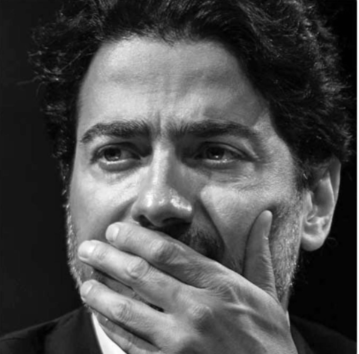 همدردی خواننده عزیز کشور در پی حادثه تروریستی کرمان