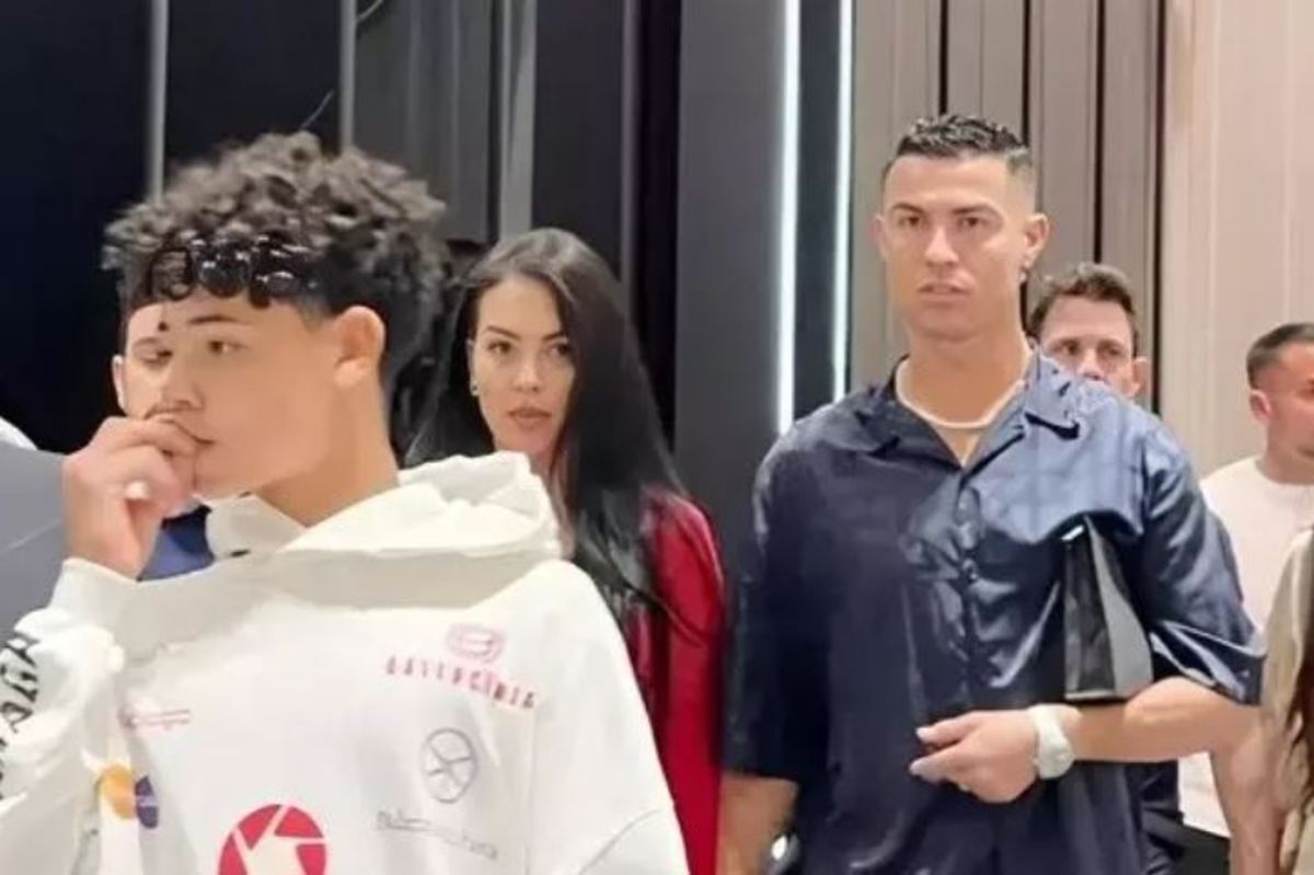 رونالدو برای تعطیلات خود به همراه جورجیا و فرزندش به دبی رفتند + عکس