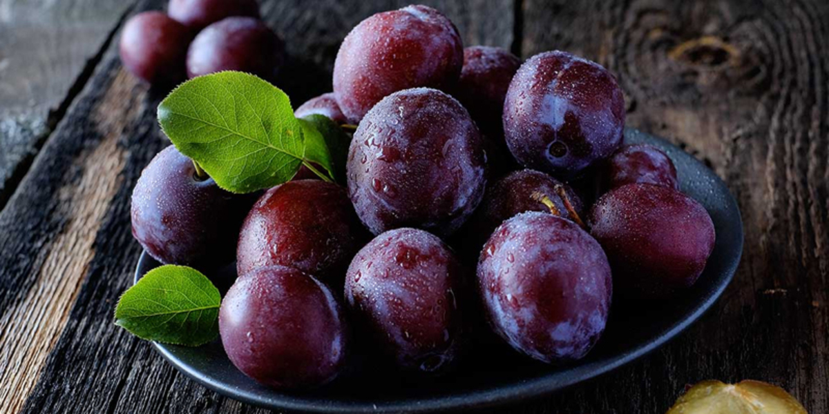 آلو معجزه‌ای برای درمان یبوست و سوء هاضمه