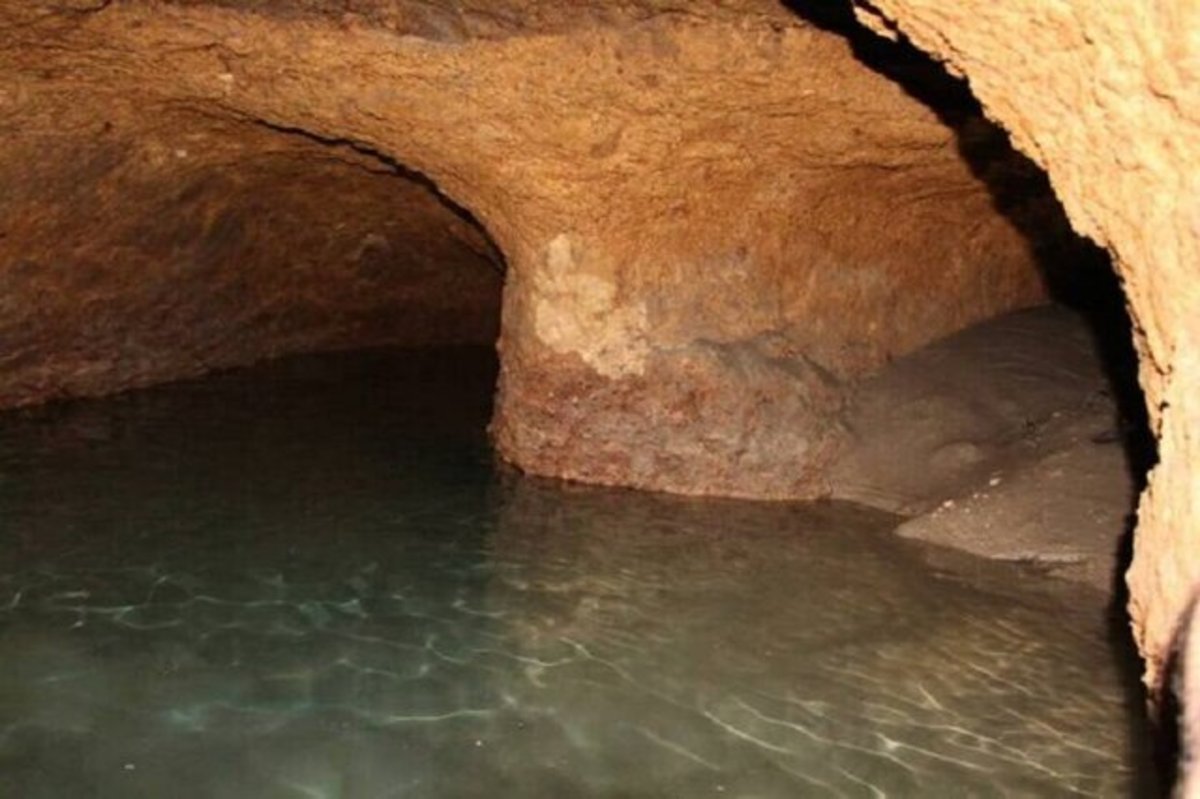 مرمت و بازسازی ۶۵ رشته قنات در همدان