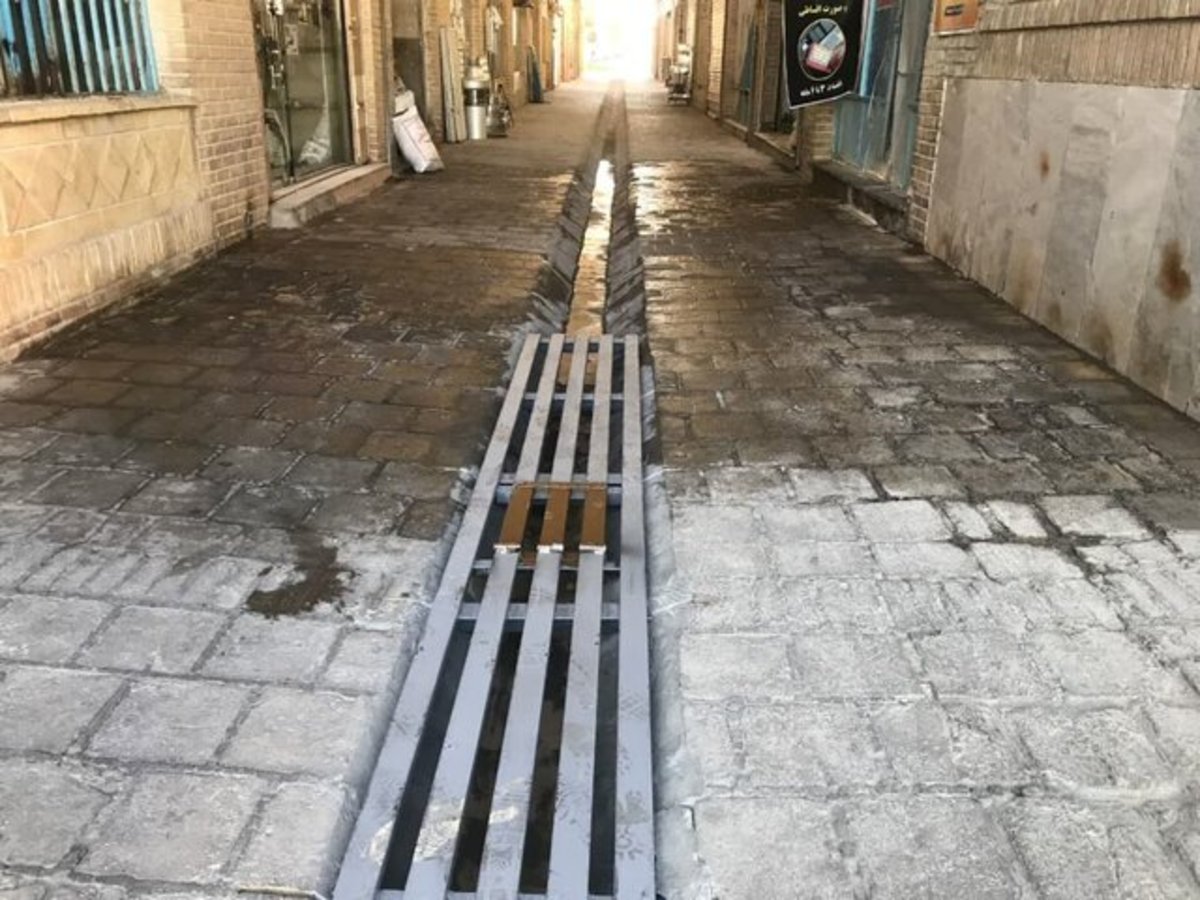 مرمت و ساماندهی بازار آرادان