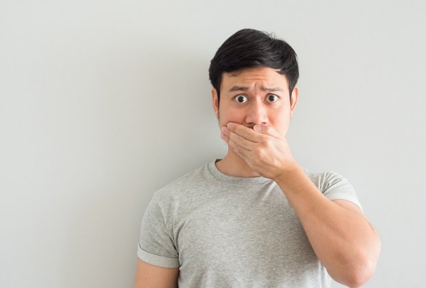 شایع‌ترین دلایل برای بدمزه شدن دهان به صورت مکرر