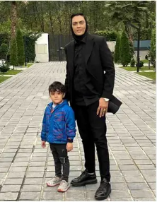 ‌می‌دانستید شهربانو منصوریان با کت شلوار مردانه در خیابان‌ها می‌گردد+ عکس‌