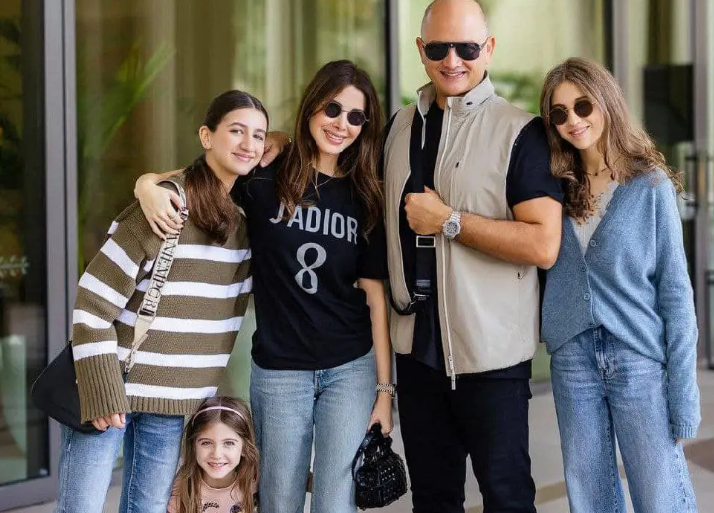 خواننده معروف لبنانی و خانواده لاکچری ایش در یک قاب