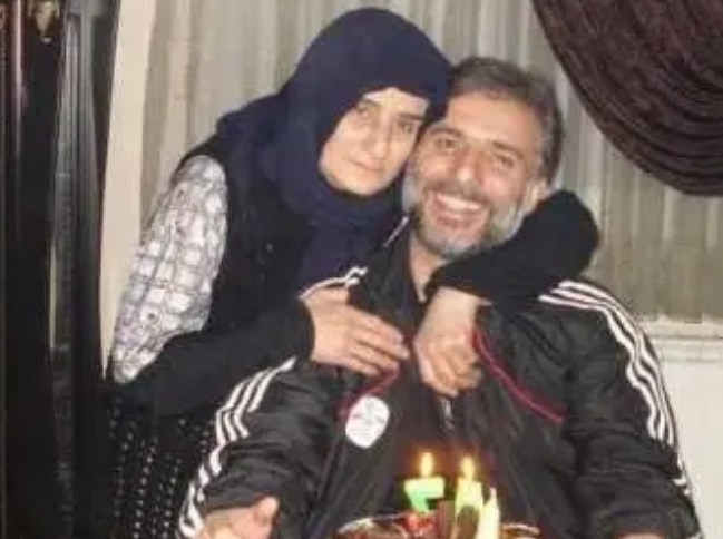 فکرشو می&zwnj;کردید مادر سید جواد هاشمی این شکلی باشد+ عکس