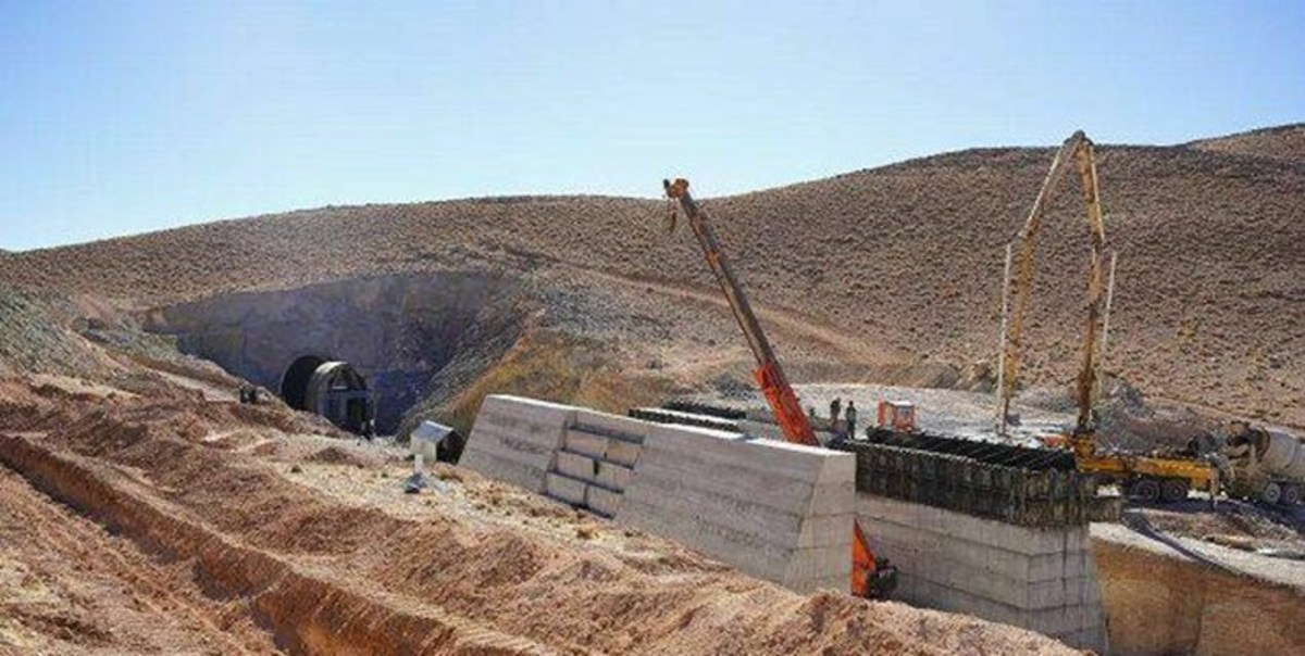 ظرفیت جابجایی ۳.۵ میلیون تن بار در راه‌آهن مبارکه ـ شهرکرد