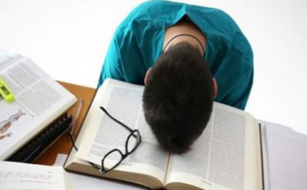 چگونه به استرسمان در شب امتحان غلبه کنیم؟