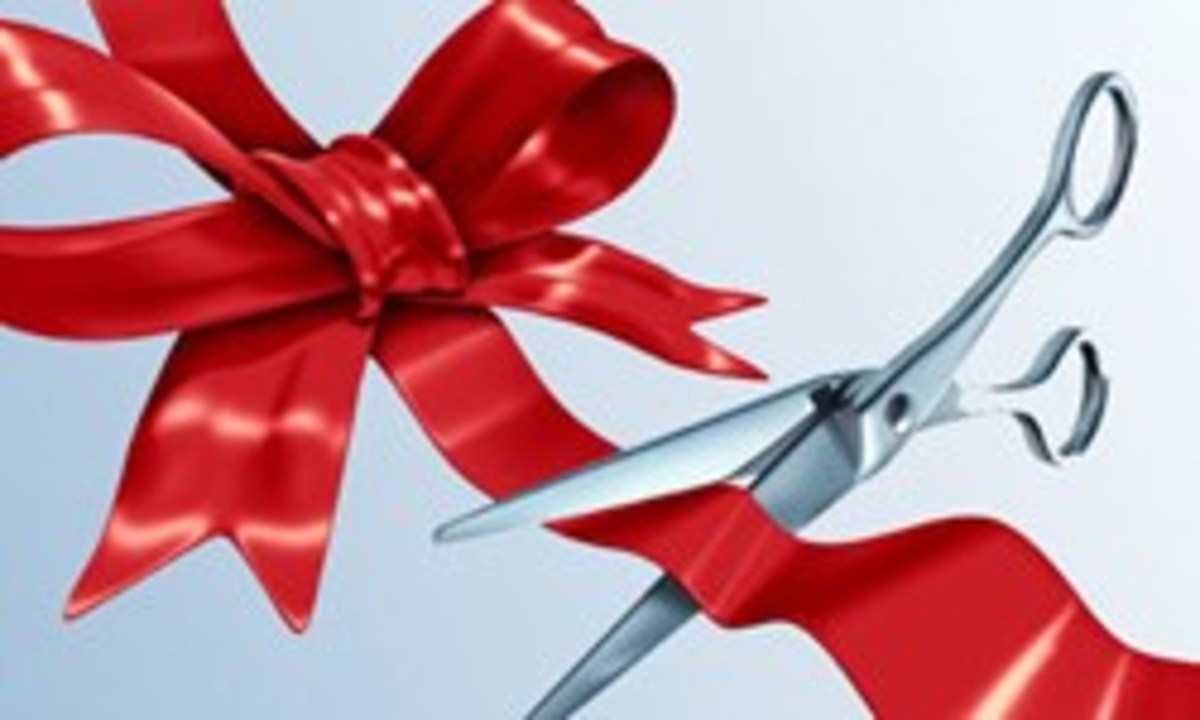 افتتاح ۳۶ پروژه صنایع‌دستی و گردشگری در ملایر