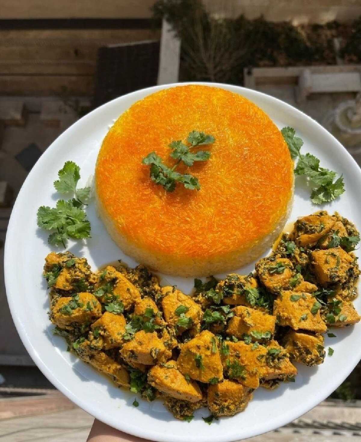 با این ترفند مرغ طعم دار و لذیذی برای مهمان‌ها درست کنید
