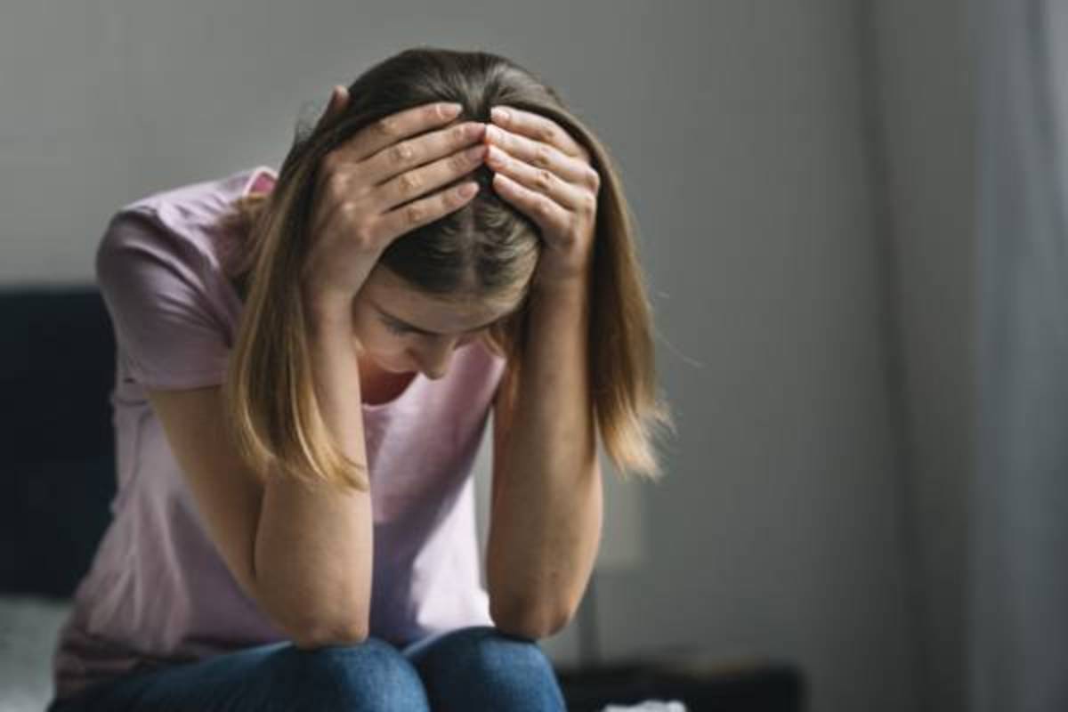 به چه دلیل احساس تنهایی می‌کنیم؟