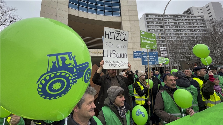 تظاهرات کشاورزان آلمانی در هامبورگ در اعتراض به دولت